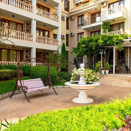 Menada Royal Bay Apartment Sweti Wlas