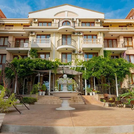 Menada Royal Bay Apartment Sweti Wlas