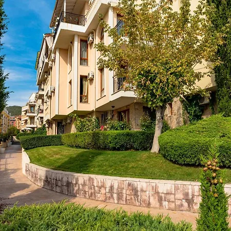 Menada Royal Bay Apartment Sweti Wlas